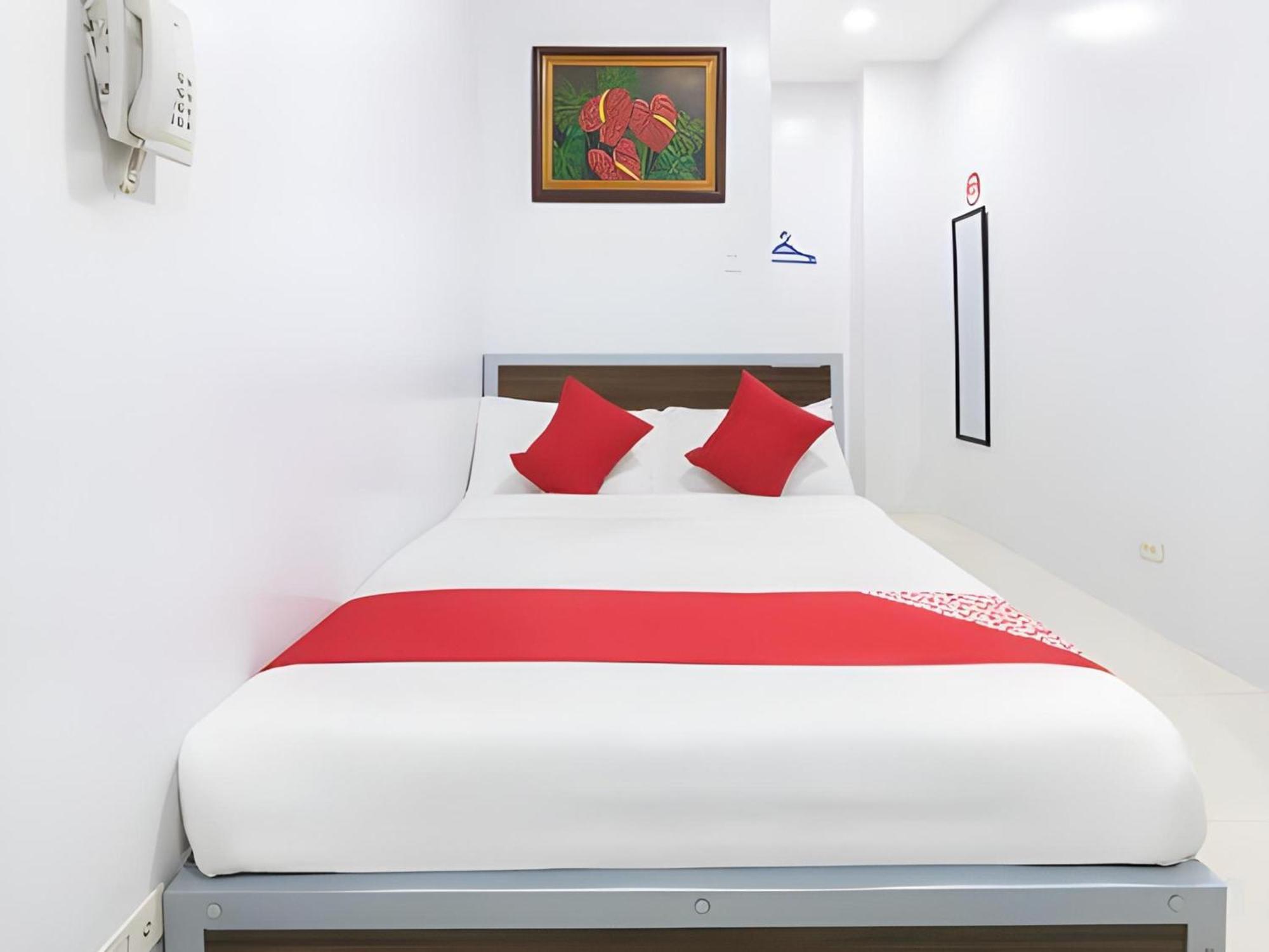 Oyo 152 Sangco Condotel Manilla Buitenkant foto