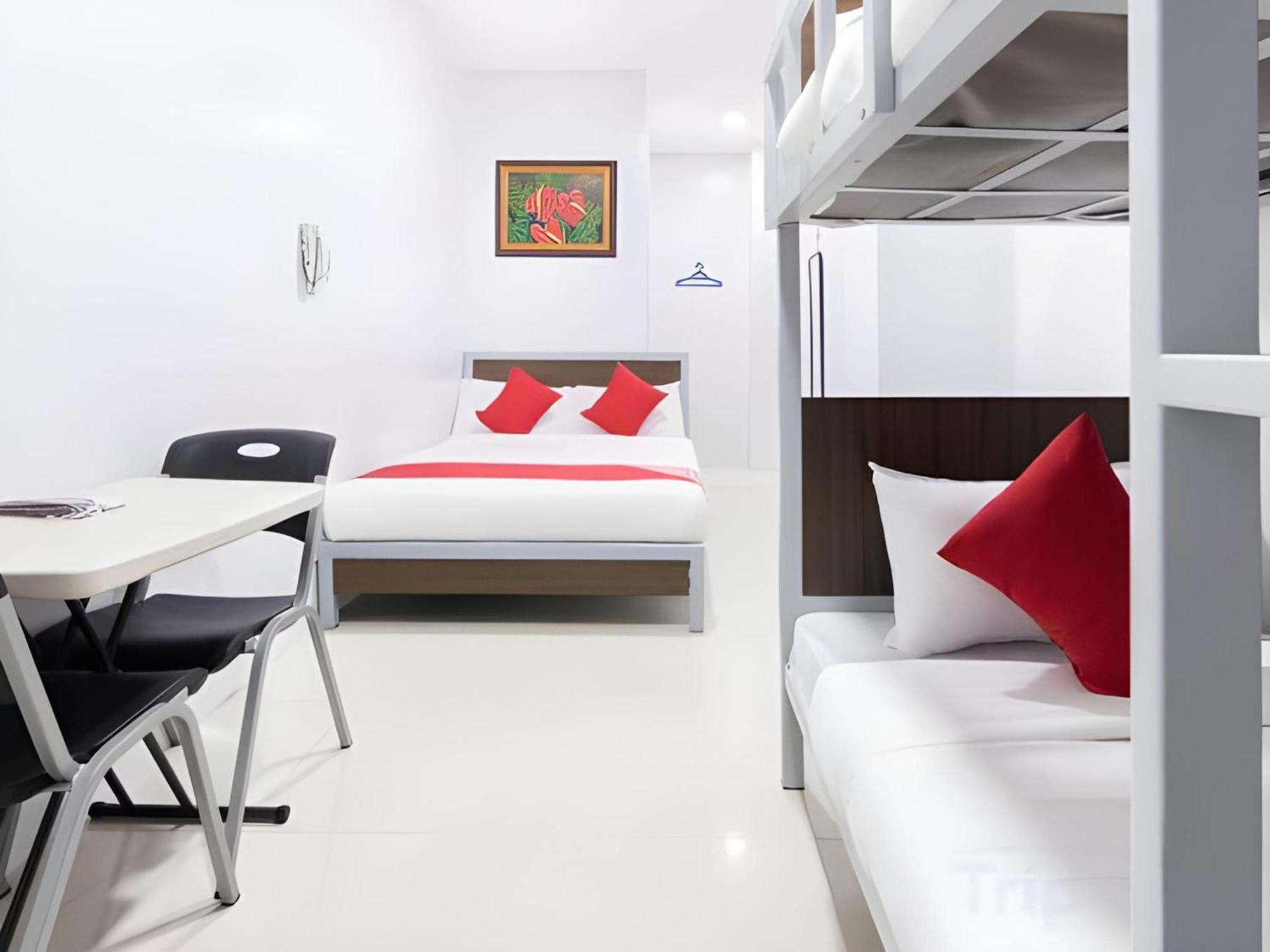 Oyo 152 Sangco Condotel Manilla Buitenkant foto